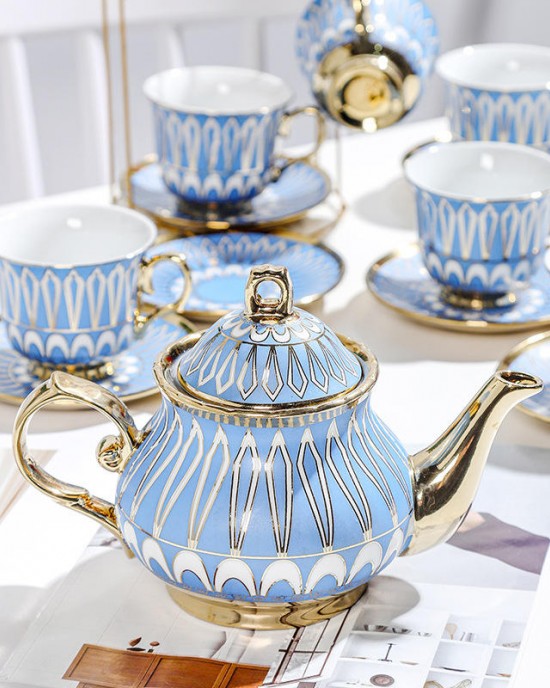 Custom Gold Rim Porcelain tea Cup set Teapot Chinese tea Pot And Cup sets Decor Luxury Ceramic tea Pot With Cup And Saucer Custom Gold Rim Porcelain tea Cup set Teapot Chinese tea Pot And Cup sets Decor Luxury Ceramic tea Pot With Cup And Saucer