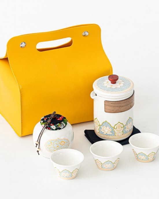 Hot Sale Business Gift Tea Cups Set with Travel Bag Portable Ceramic Kung Fu Tea Set Porcelain Outdoor Teapot Quick Cups Hot Sale Business Gift Tea Cups Set with Travel Bag Portable Ceramic Kung Fu Tea Set Porcelain Outdoor Teapot Quick Cups